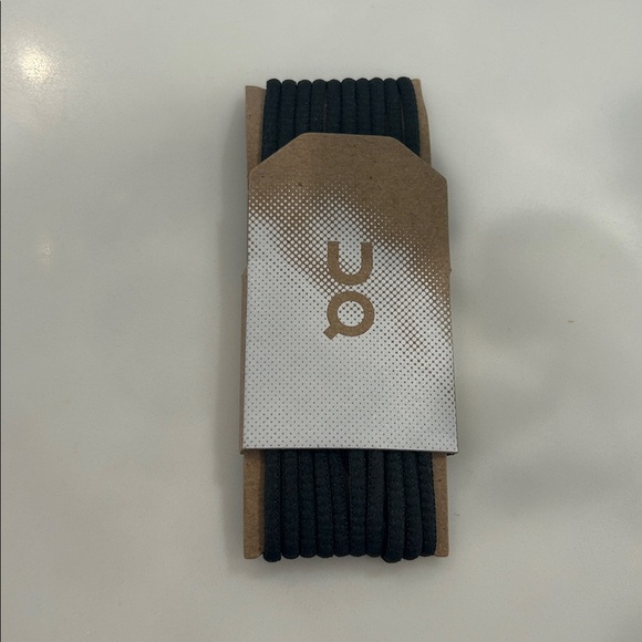 On cloud Black laces - Picture 1 of 2